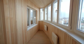 Отделка, остекление, утепление балконов в Тихвине от 210 руб. м/2.